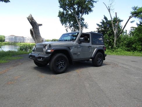 Used 2023 Jeep Wrangler Sport AWD/4WD image 30