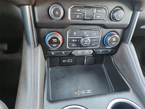 Certified 2021 Chevrolet Suburban LT w/ Rear Media and Nav Package image 18