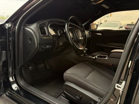 Used 2018 Dodge Charger R/T RWD image 38
