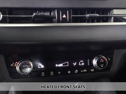 Used 2024 Mitsubishi Outlander SE Black Edition image 7