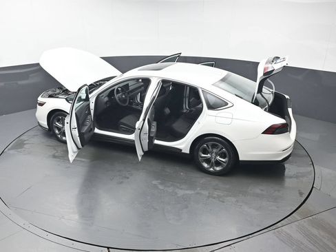 Used 2023 Honda Accord EX image 43