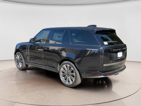 New 2026 Land Rover Range Rover SE AWD/4WD image 3