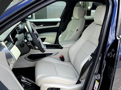 New 2026 Jaguar F-PACE R-Dynamic S image 9