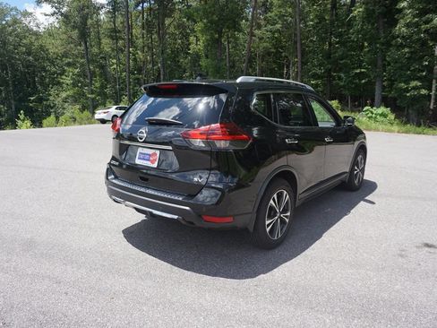 Used 2020 Nissan Rogue SV w/ Premium Package FWD image 21
