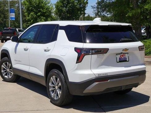 Certified 2025 Chevrolet Equinox LT FWD image 2