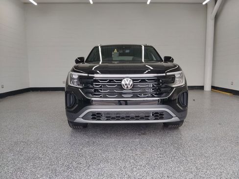 New 2026 Volkswagen Atlas Cross Sport SE AWD/4WD image 2