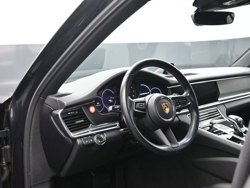 Certified 2023 Porsche Panamera 4 Platinum Edition w/ Assistance Package AWD/4WD image 6