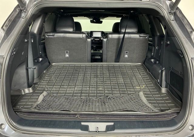 Used 2022 Toyota Highlander XSE FWD image 23