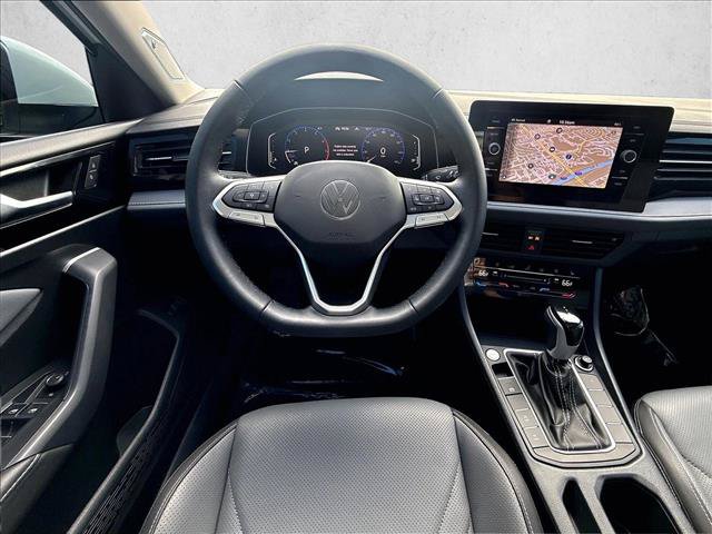 Used 2025 Volkswagen Jetta SEL FWD image 7