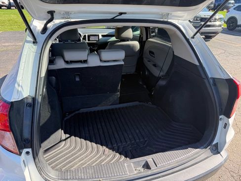 Used 2018 Honda HR-V EX-L image 5