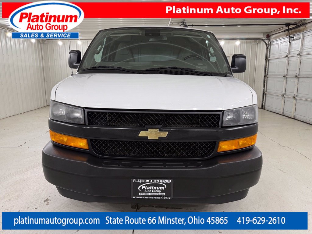 Used 2020 Chevrolet Express 3500 Extended w/ Driver Convenience Package RWD image 8