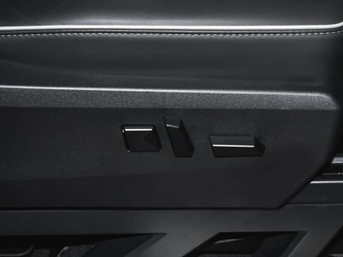 Used 2025 Tesla Cybertruck AWD Crew Cab image 60