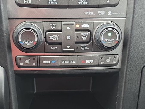 Used 2015 Honda Pilot Touring image 25