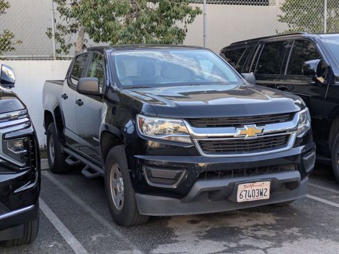 Used 2020 Chevrolet Colorado W/T w/ WT Convenience Package image 2