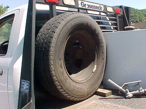 Used 2012 RAM 3500 ST w/ Ambulance Prep Group RWD image 9