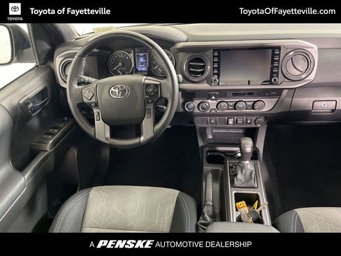 Certified 2022 Toyota Tacoma TRD Off-Road AWD/4WD image 13