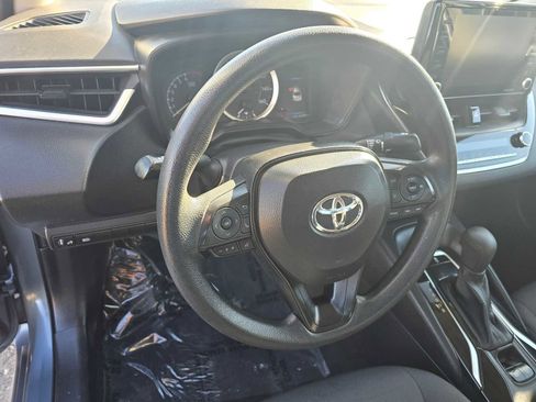 Used 2022 Toyota Corolla LE image 25