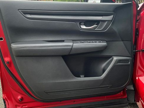 Used 2023 Honda CR-V LX image 17