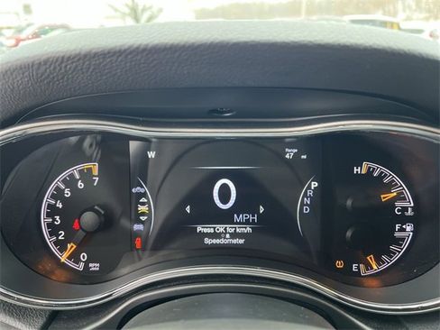 Used 2019 Jeep Grand Cherokee Altitude image 23