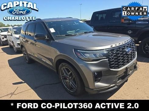 Used 2025 Ford Explorer ST AWD/4WD image 3
