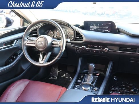 Used 2023 MAZDA MAZDA3 s FWD image 13