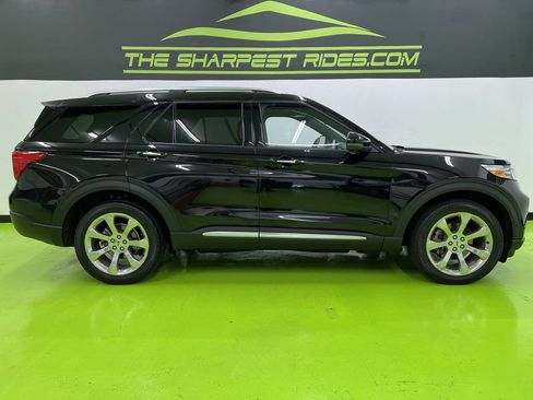 Used 2020 Ford Explorer Platinum w/ Premium Technology Package AWD/4WD image 11