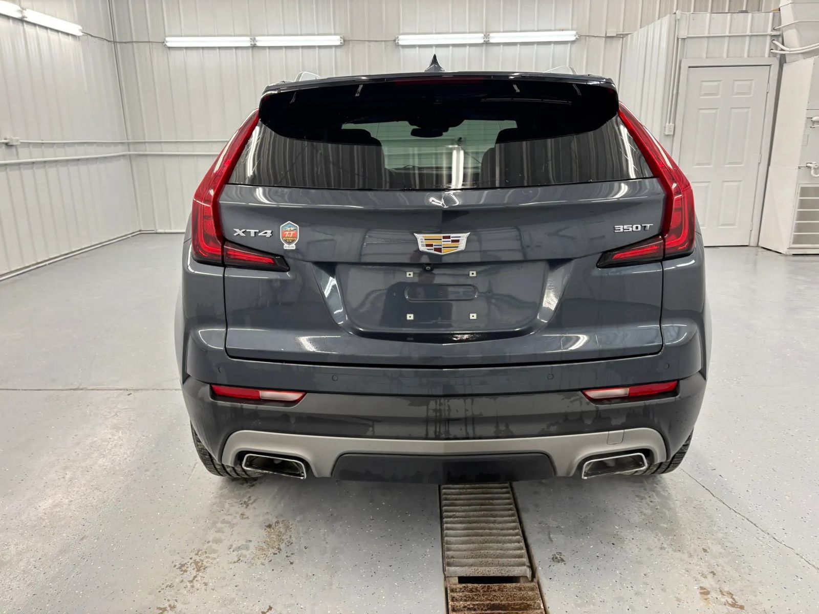 Used 2020 Cadillac XT4 Premium Luxury w/ Technology Package FWD image 5