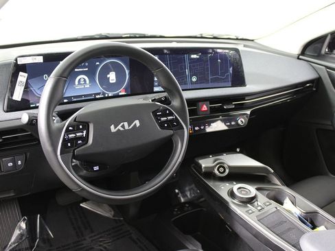 Used 2024 Kia EV6 Light RWD image 7