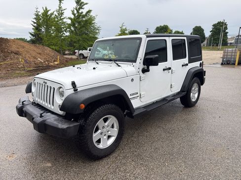 Used 2017 Jeep Wrangler Unlimited Sport w/ Quick Order Package 24S AWD/4WD image 2