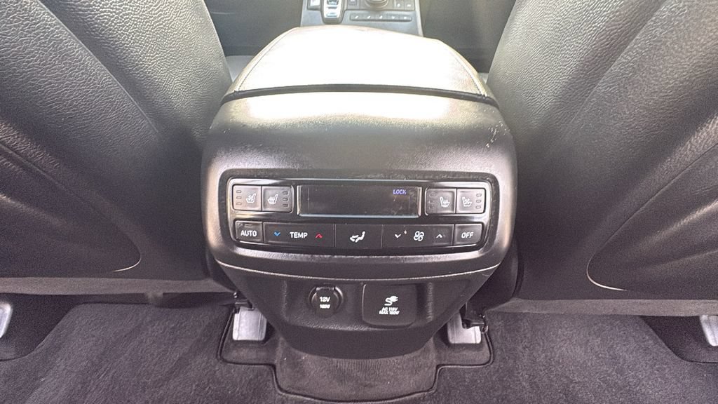 Used 2024 Hyundai Palisade Limited AWD/4WD image 27