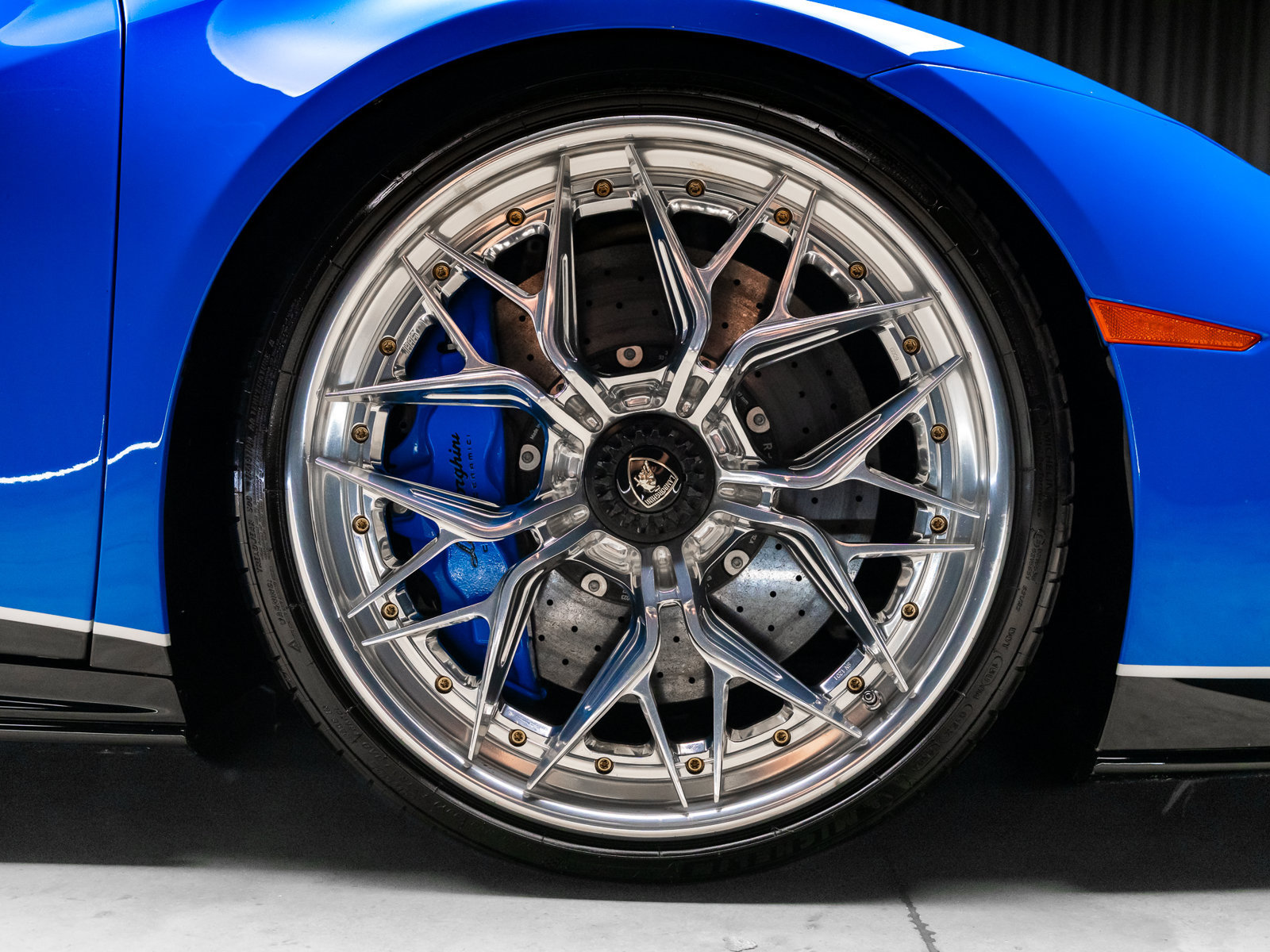 Used 2024 Lamborghini Huracan EVO AWD/4WD image 28