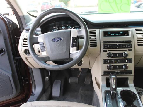 Used 2009 Ford Flex SE image 14