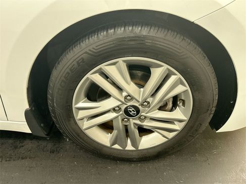 Used 2020 Hyundai Elantra SEL image 8