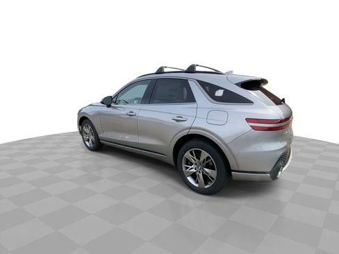 Used 2025 Genesis GV70 3.5T Sport AWD/4WD image 8