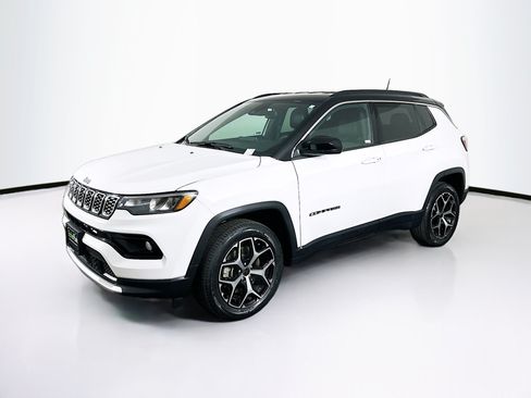 Used 2025 Jeep Compass Limited AWD/4WD image 3