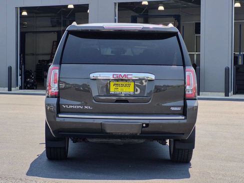 Used 2019 GMC Yukon XL Denali w/ Denali Ultimate Package AWD/4WD image 6
