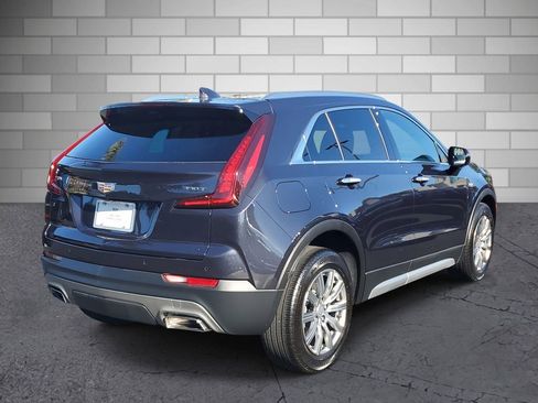 Used 2022 Cadillac XT4 Premium Luxury w/ Enhanced Visibility Package image 5