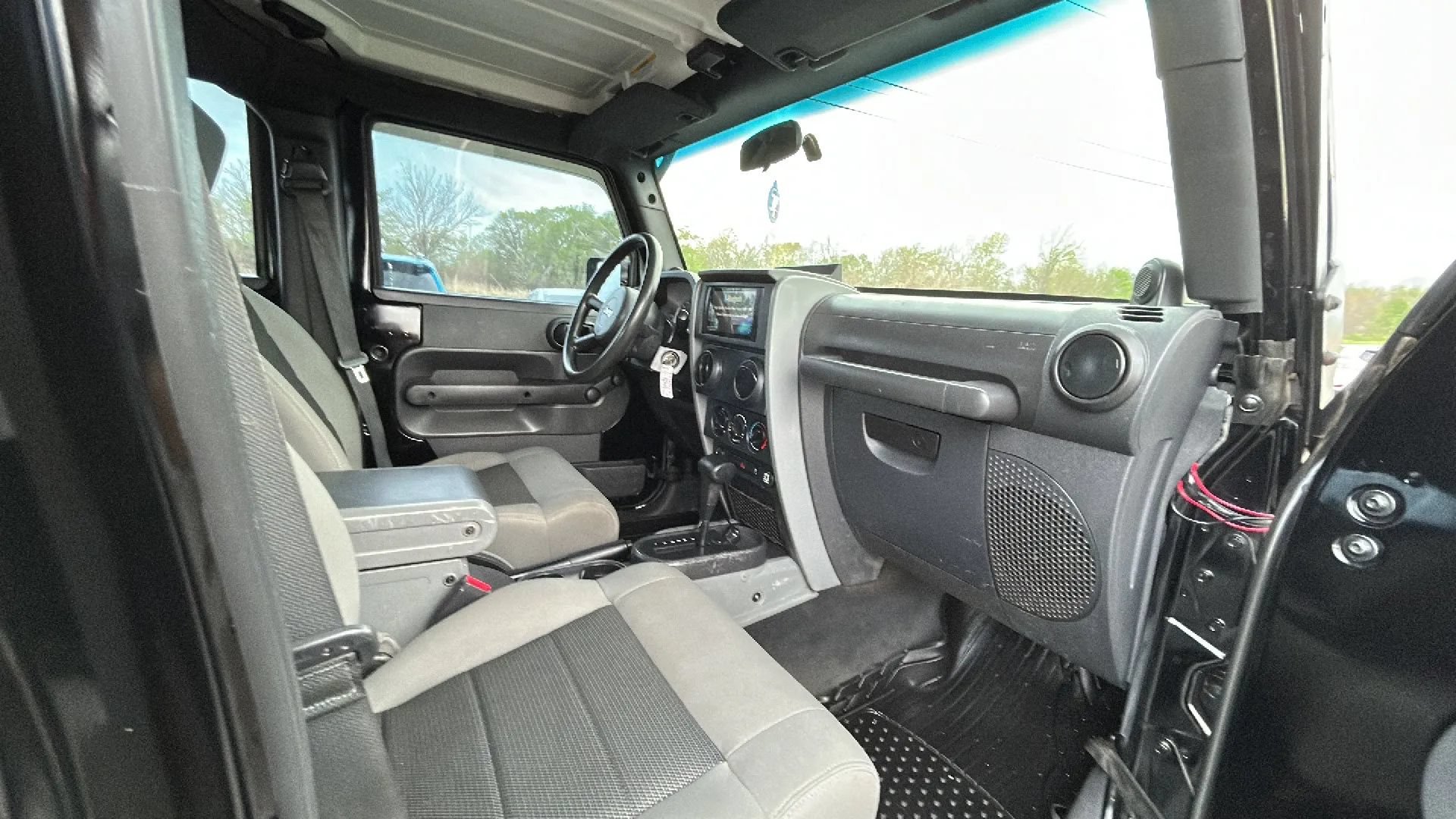 Used 2010 Jeep Wrangler Unlimited Sport w/ Trailer Tow Group AWD/4WD image 5