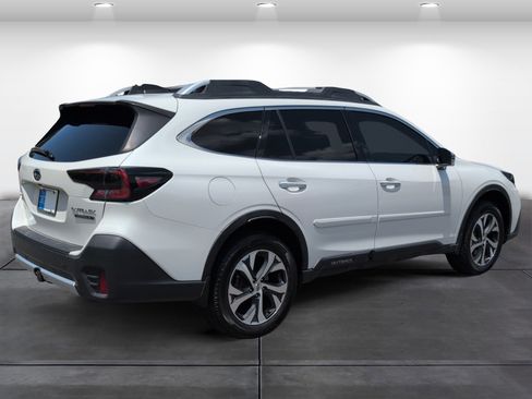 Used 2020 Subaru Outback Touring XT AWD/4WD image 4