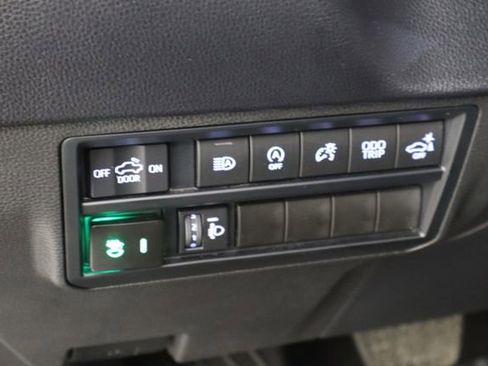 Used 2023 Toyota Tundra SR5 w/ SR5 Convenience Package AWD/4WD image 22