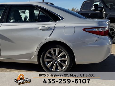 Used 2016 Toyota Camry XLE image 11