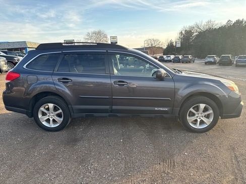 Used 2013 Subaru Outback 2.5i Limited image 3
