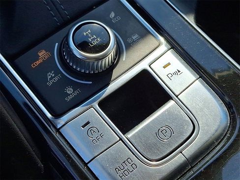 Used 2023 Kia Telluride LX image 25