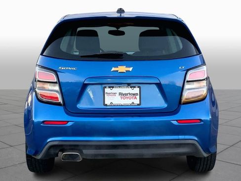 Used 2017 Chevrolet Sonic LT w/ Convenience Package image 4