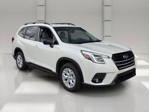 Used 2023 Subaru Forester AWD/4WD image 7