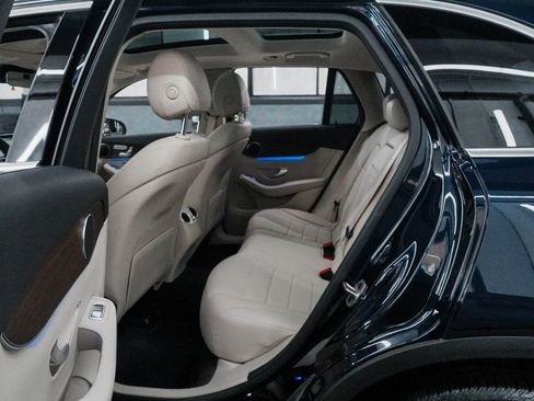 Used 2022 Mercedes-Benz GLC 300 4MATIC image 31