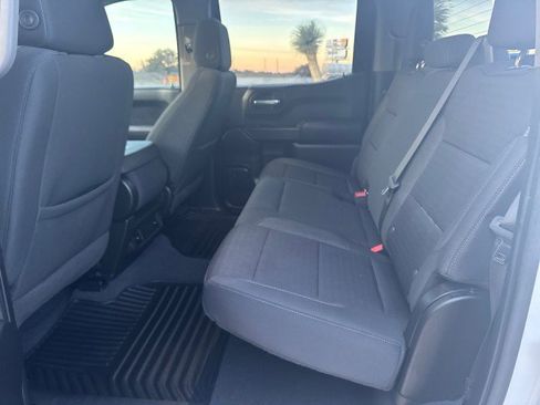 Used 2023 Chevrolet Silverado 1500 Custom image 10