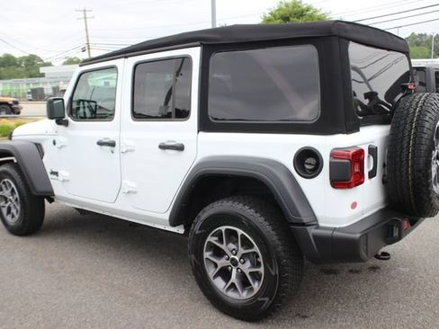 Used 2024 Jeep Wrangler Unlimited Sport AWD/4WD image 27