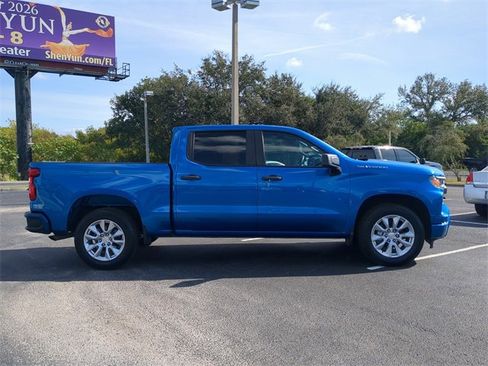 Used 2023 Chevrolet Silverado 1500 Custom image 5