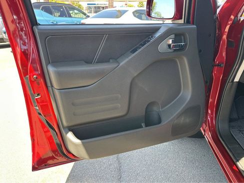 Used 2020 Nissan Frontier PRO-4X w/ Pro-4x Utility Package AWD/4WD image 15